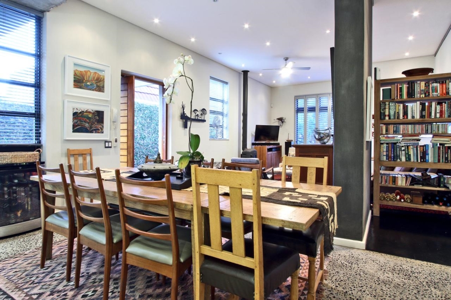 To Let 2 Bedroom Property for Rent in Green Point Western Cape